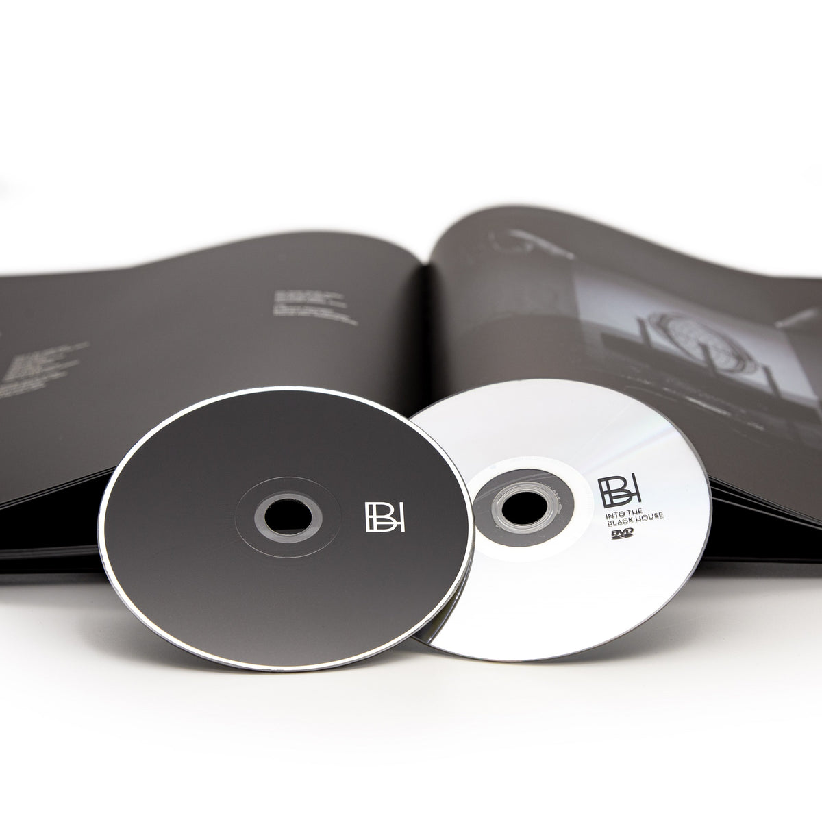 Secrets Of The Moon – Black House (Artbook CD+DVD)