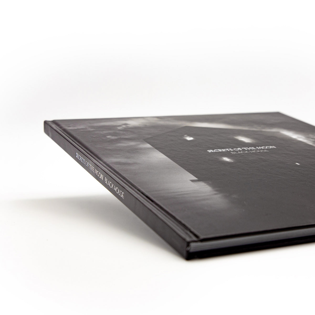 Secrets Of The Moon – Black House (Artbook CD+DVD)