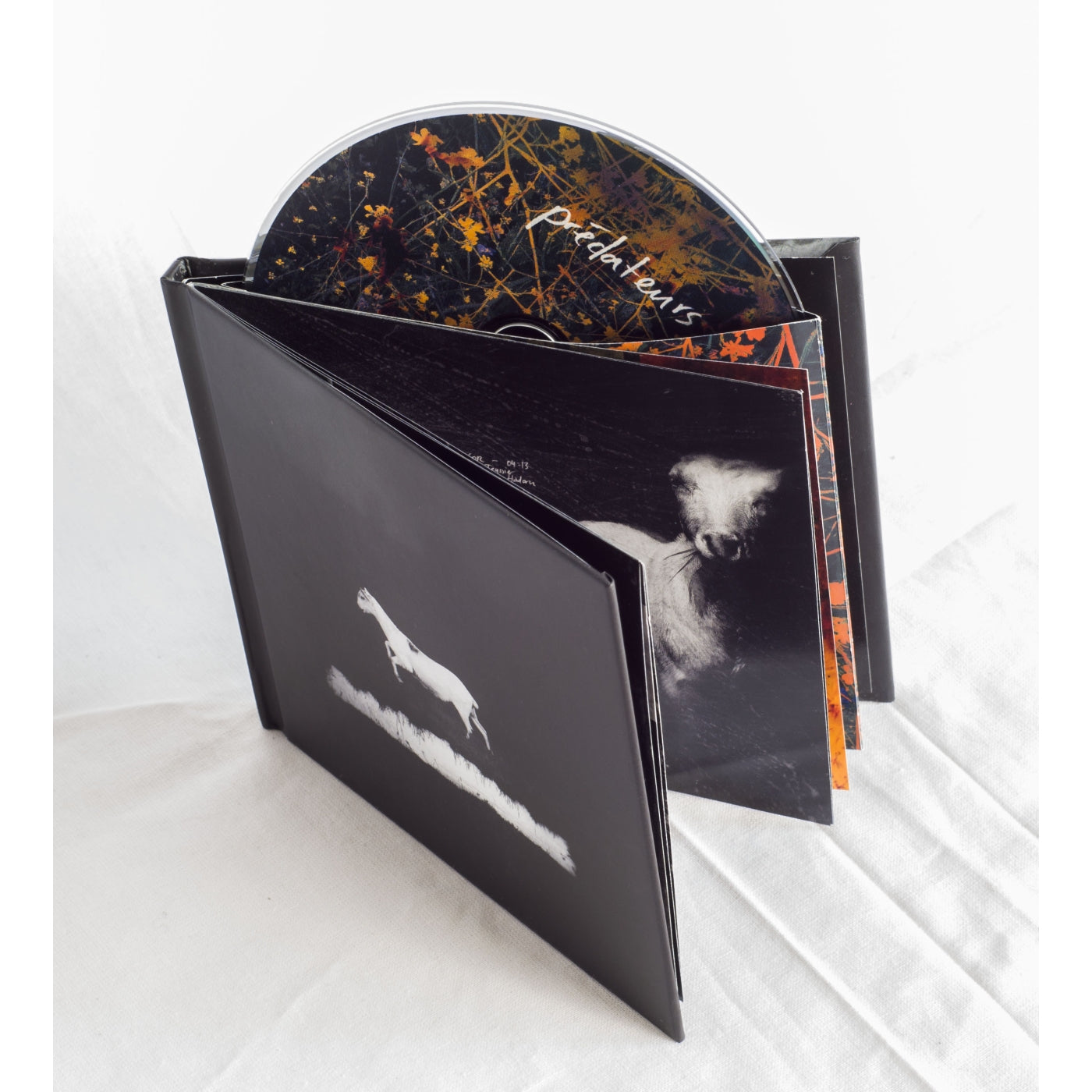 Les Discrets - Prédateurs (CD Digibook)