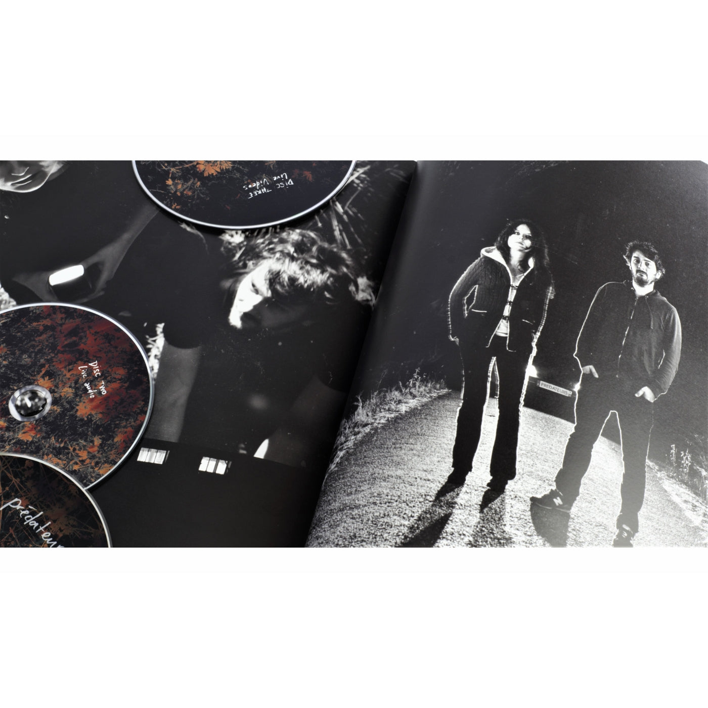 Les Discrets - Prédateurs (Artbook 2CD+DVD-ROM)
