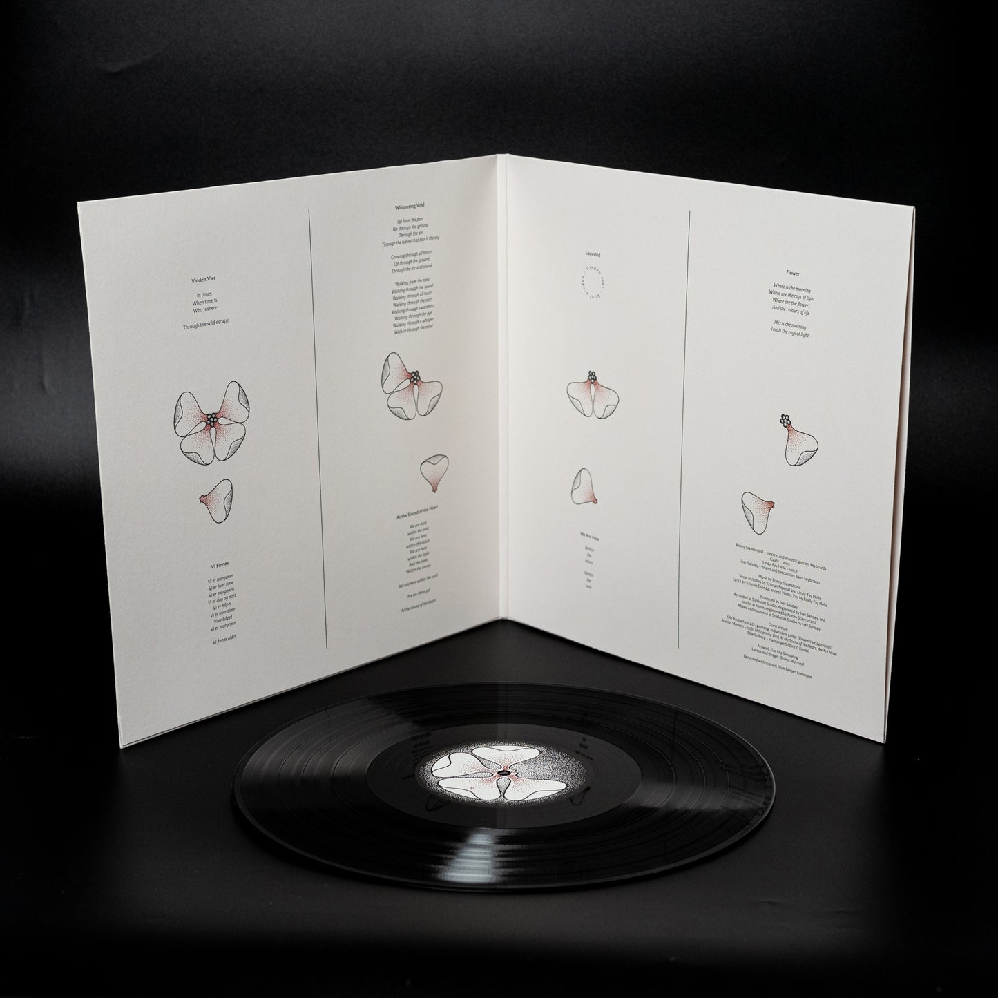 Whispering Void - Al Sonido del Corazón (Vinilo desplegable)